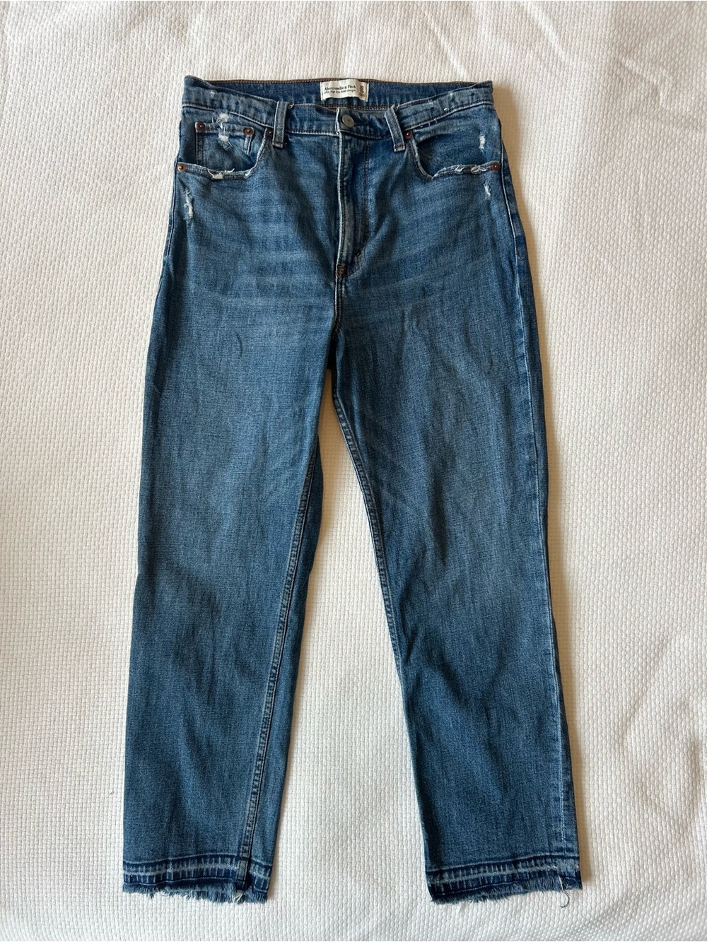 Abercrombie & Fitch Ultra High-Rise Ankle Straight Jeans w/ Raw Hem - Size 30